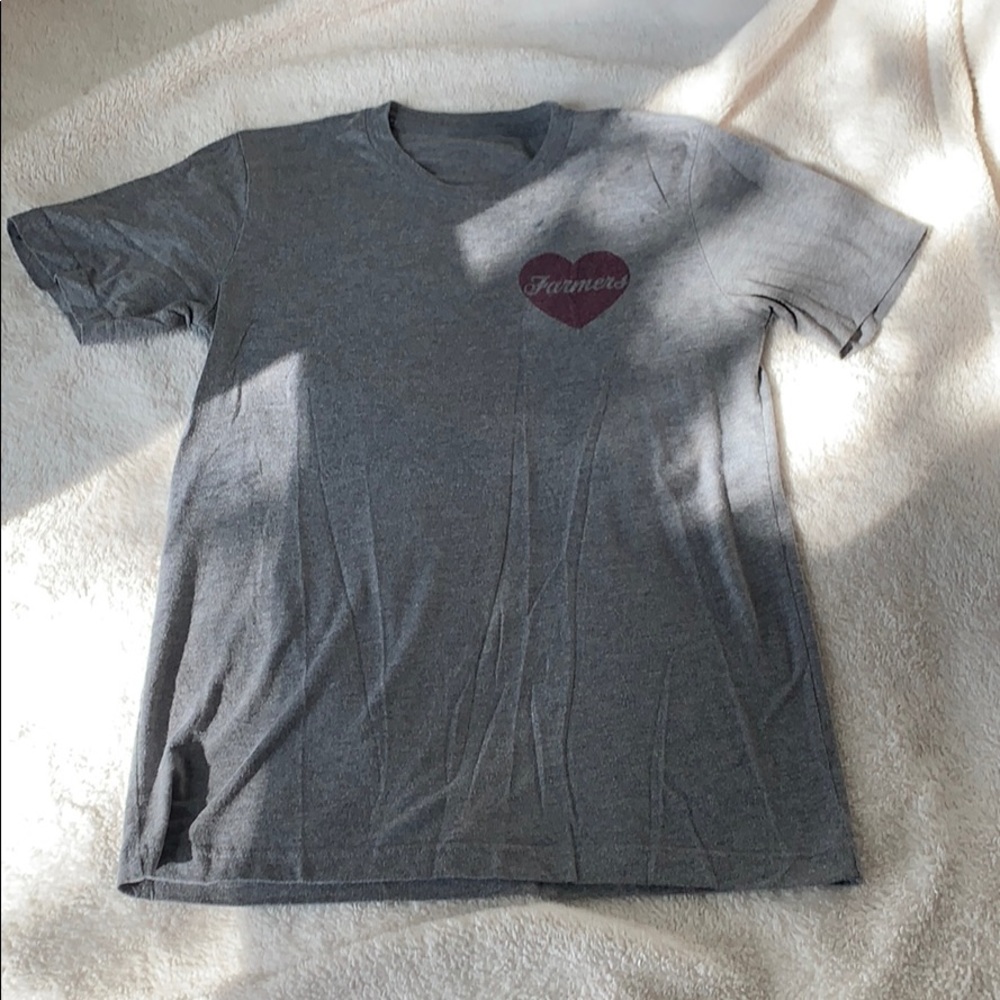 Rosebuds tees